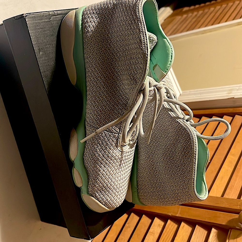 Jordan Horizon gym shoes, white and green, lace up, very gently used.